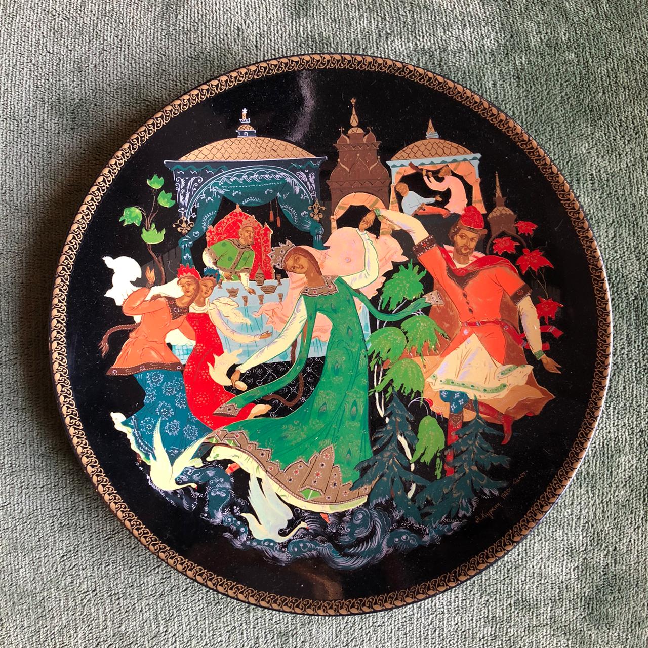 Блюда, тарелки