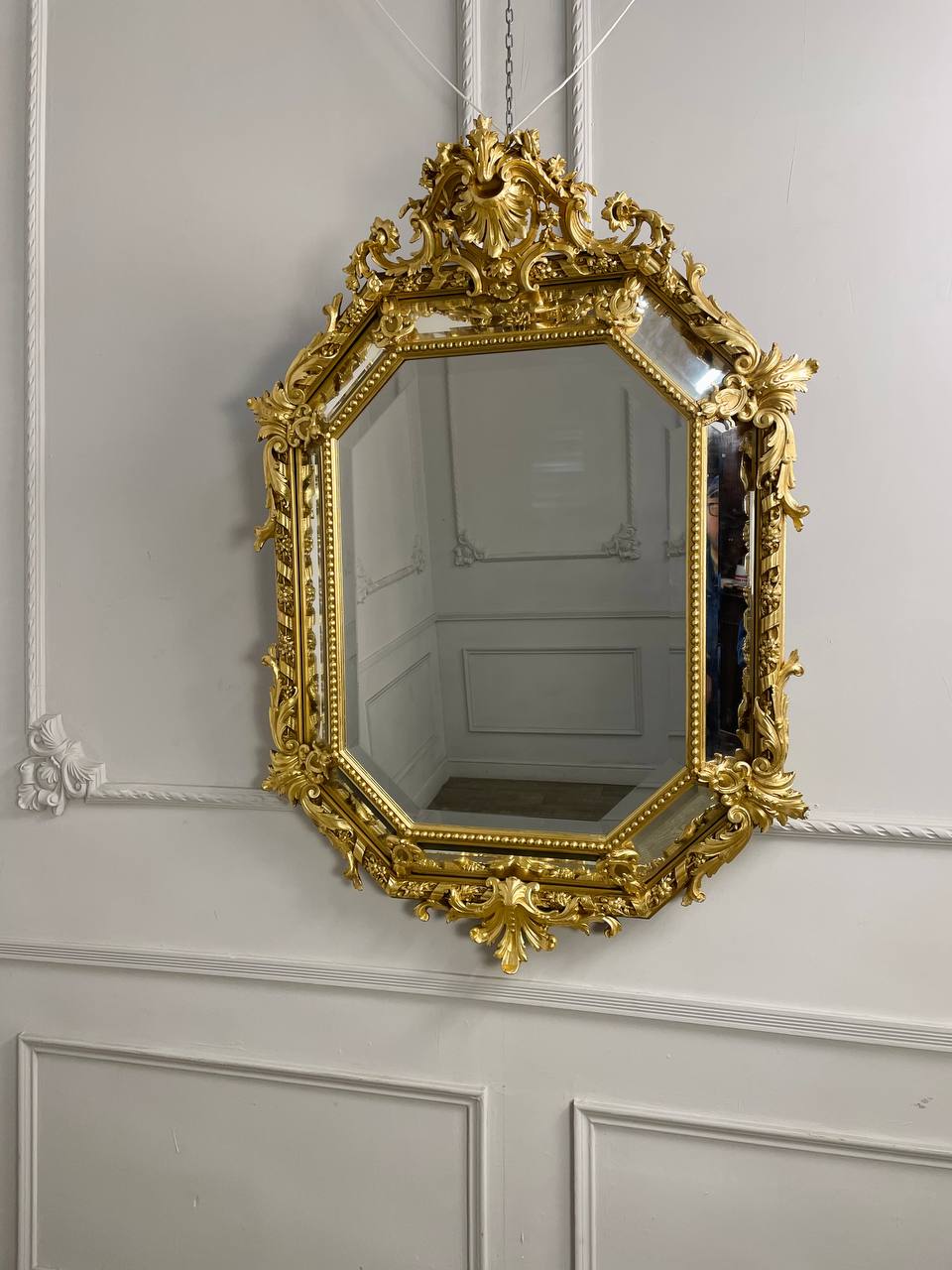 Антикварное зеркало