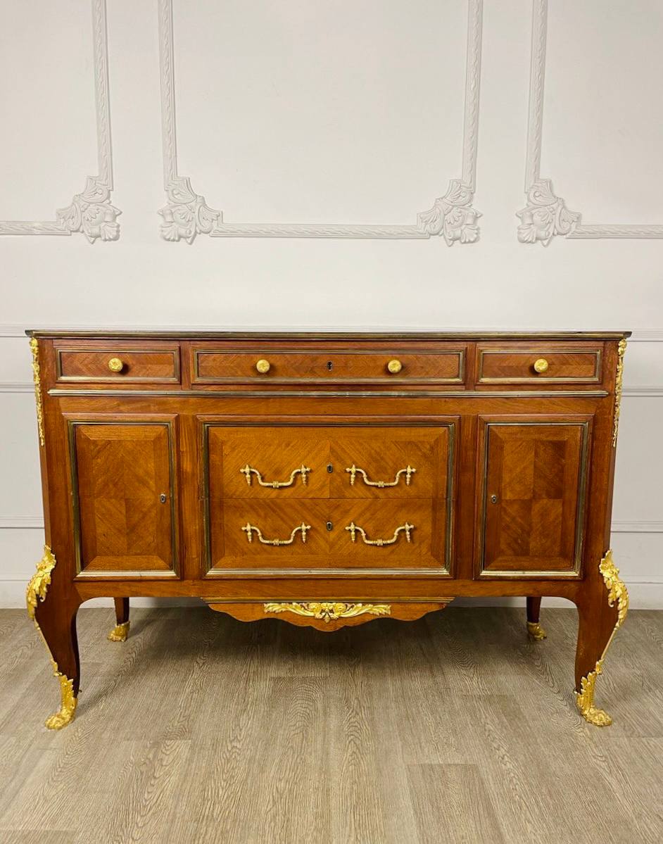 Антикварный комод.