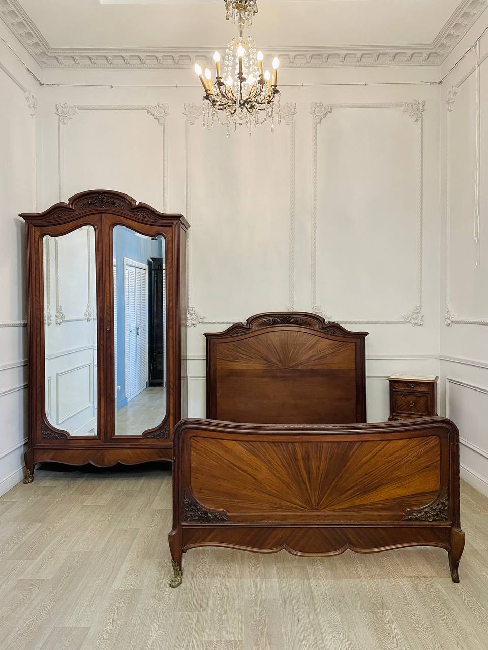 Спальный гарнитур «Цветы»