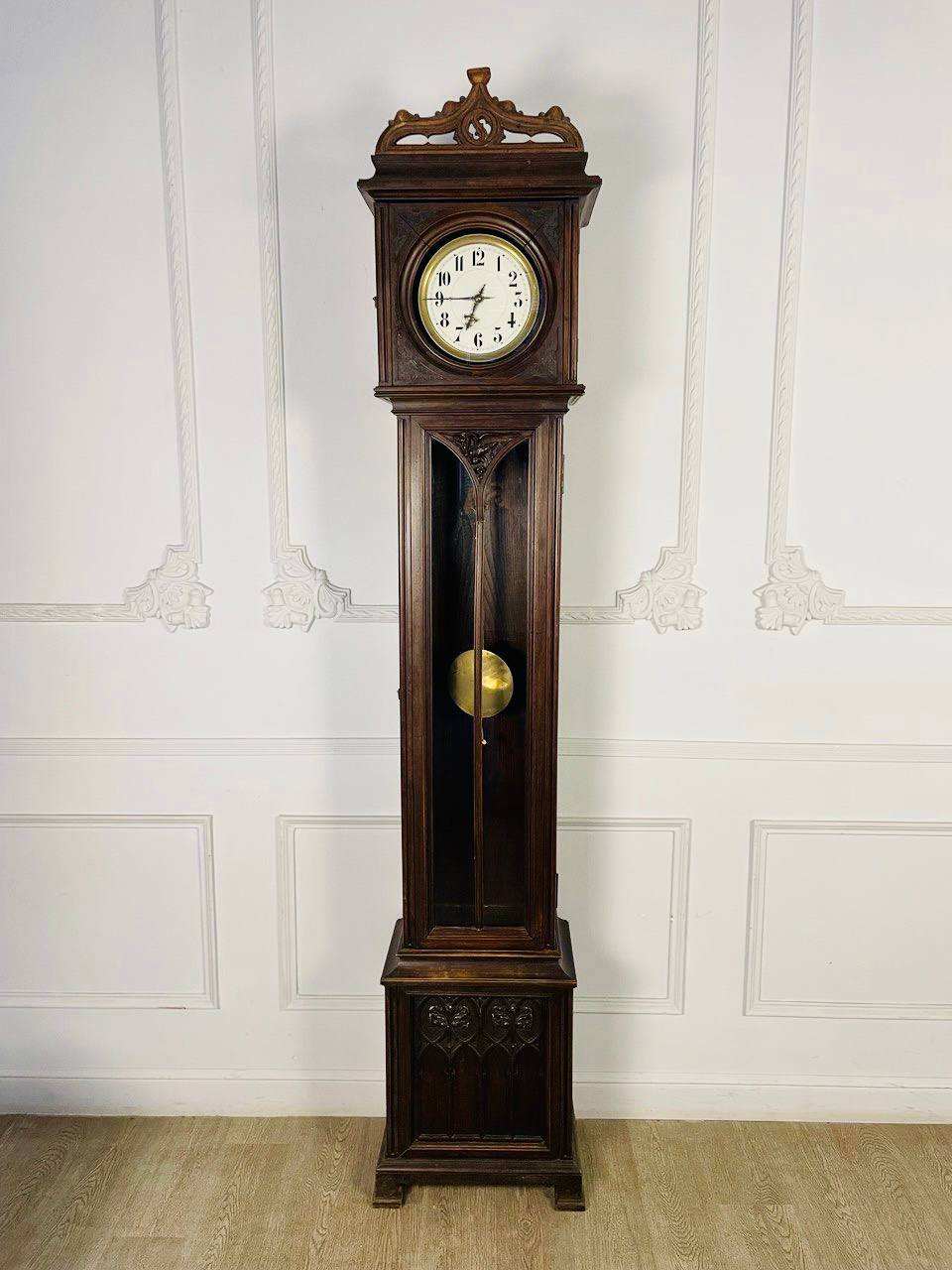 Напольные антикварные часы