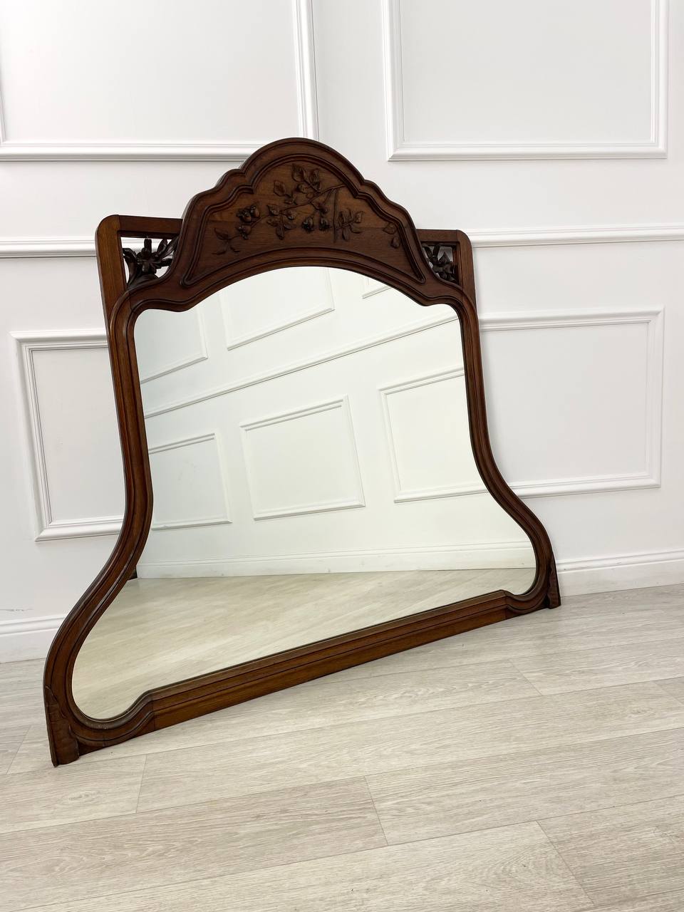 Антикварное зеркало Ар-Нуво