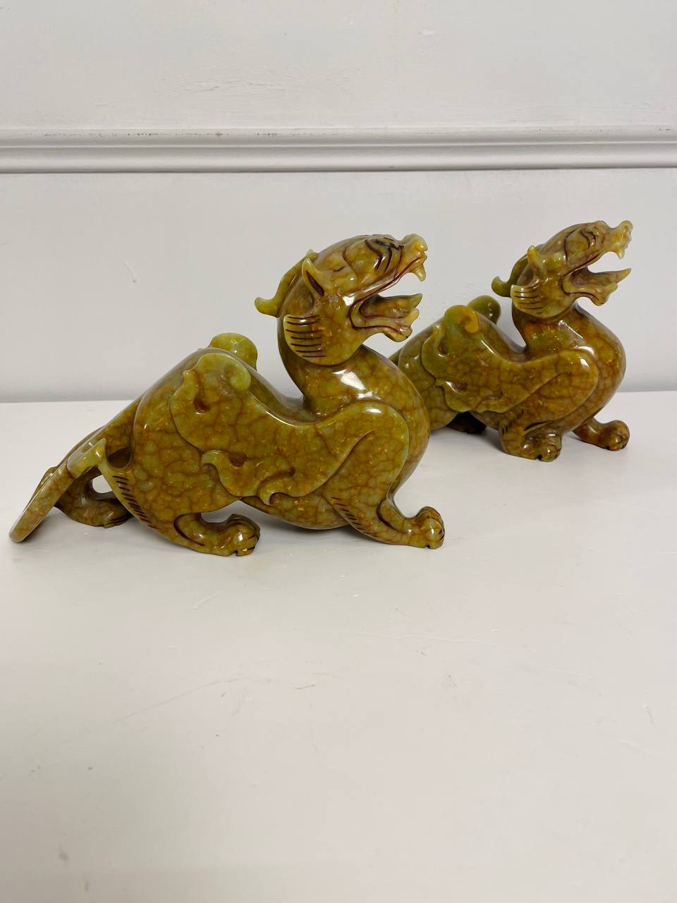 Пара скульптур Драконов Пиксиу из нефрита