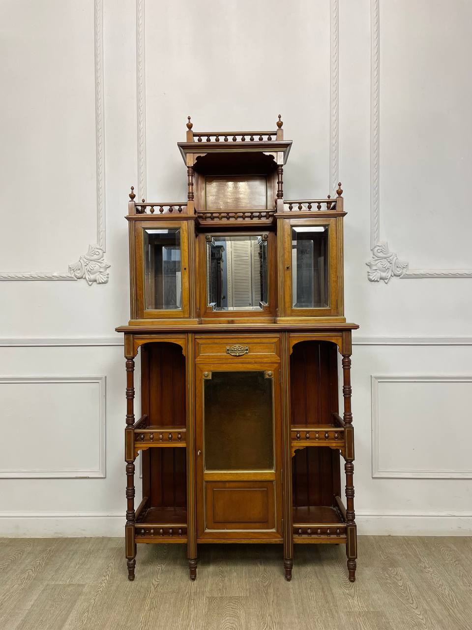 Буфет в стиле Жакоб