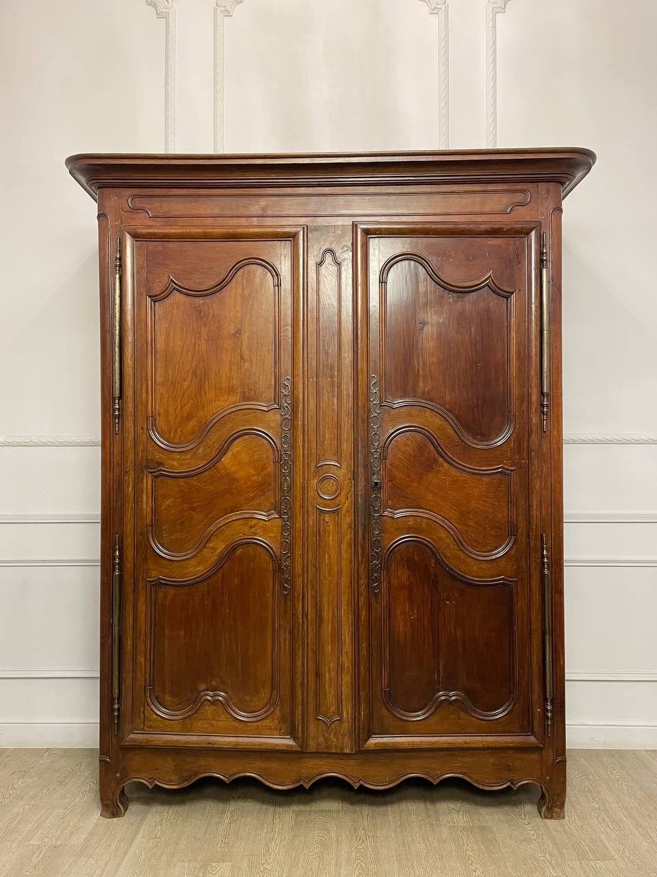 Платяной шкаф