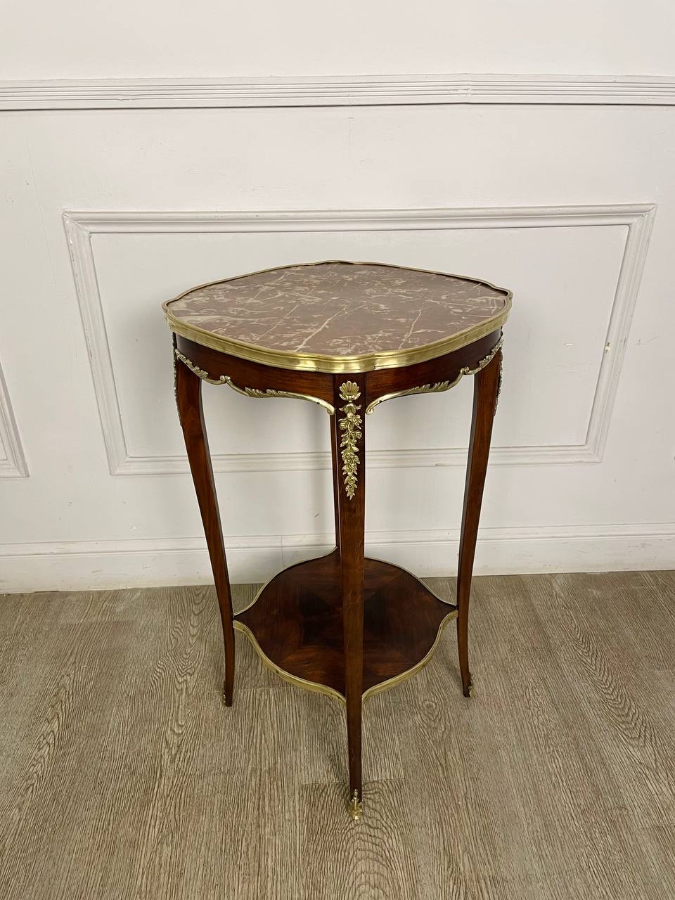 Столик чайный