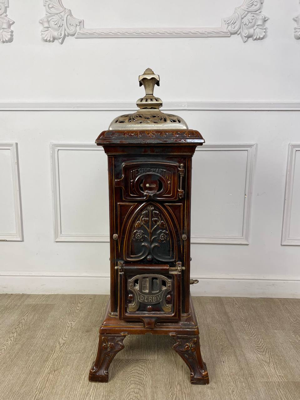 Антикварная печь Ар-Нуво