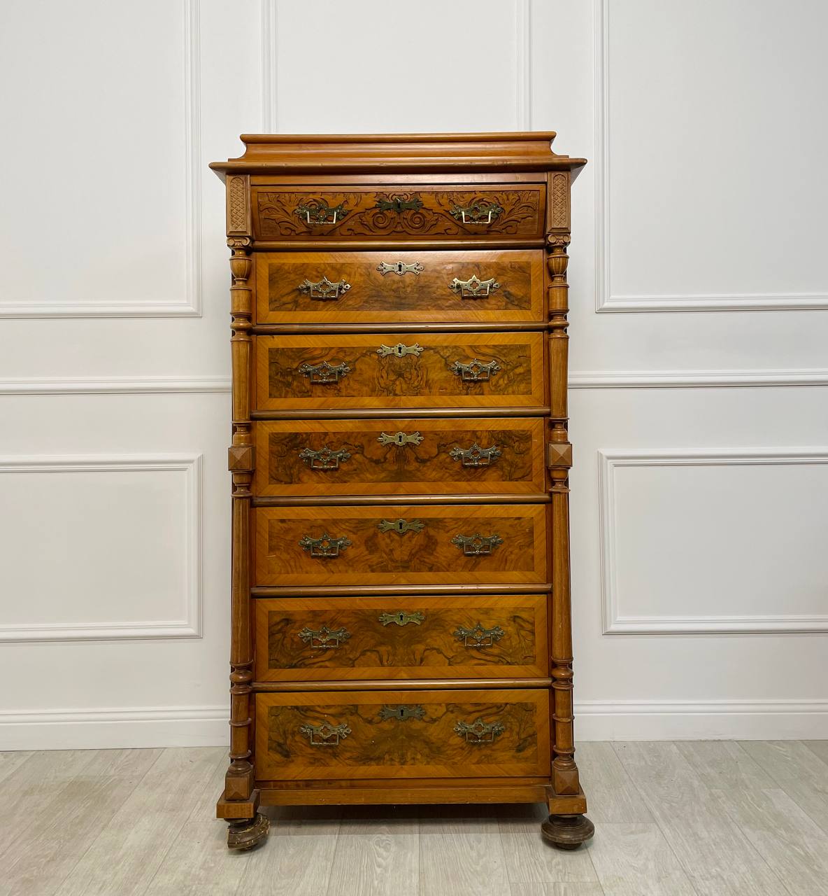 Антикварный высокий комод «Неделька»