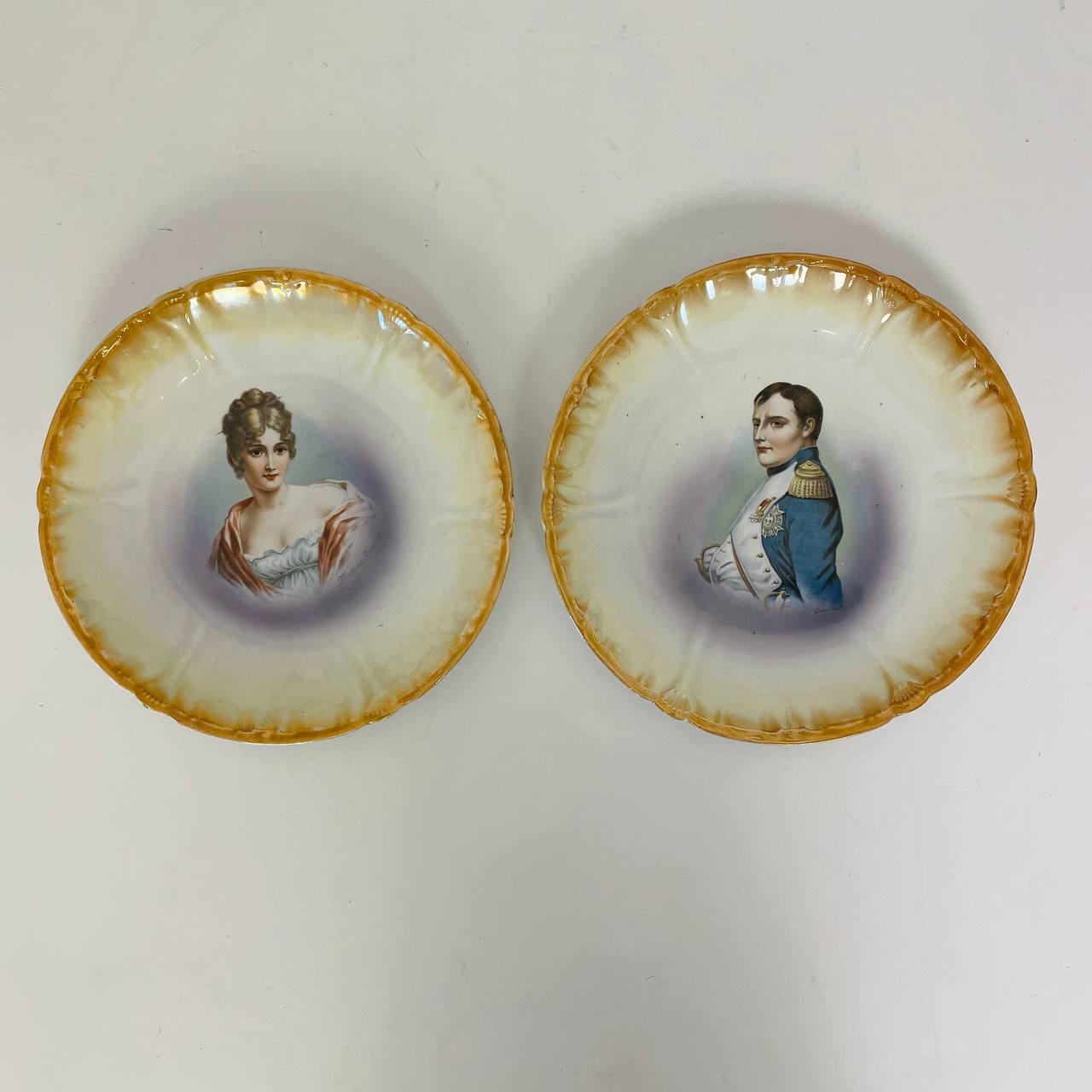 Пара тарелочек Наполеон Бонапарт и мадам Рекамье