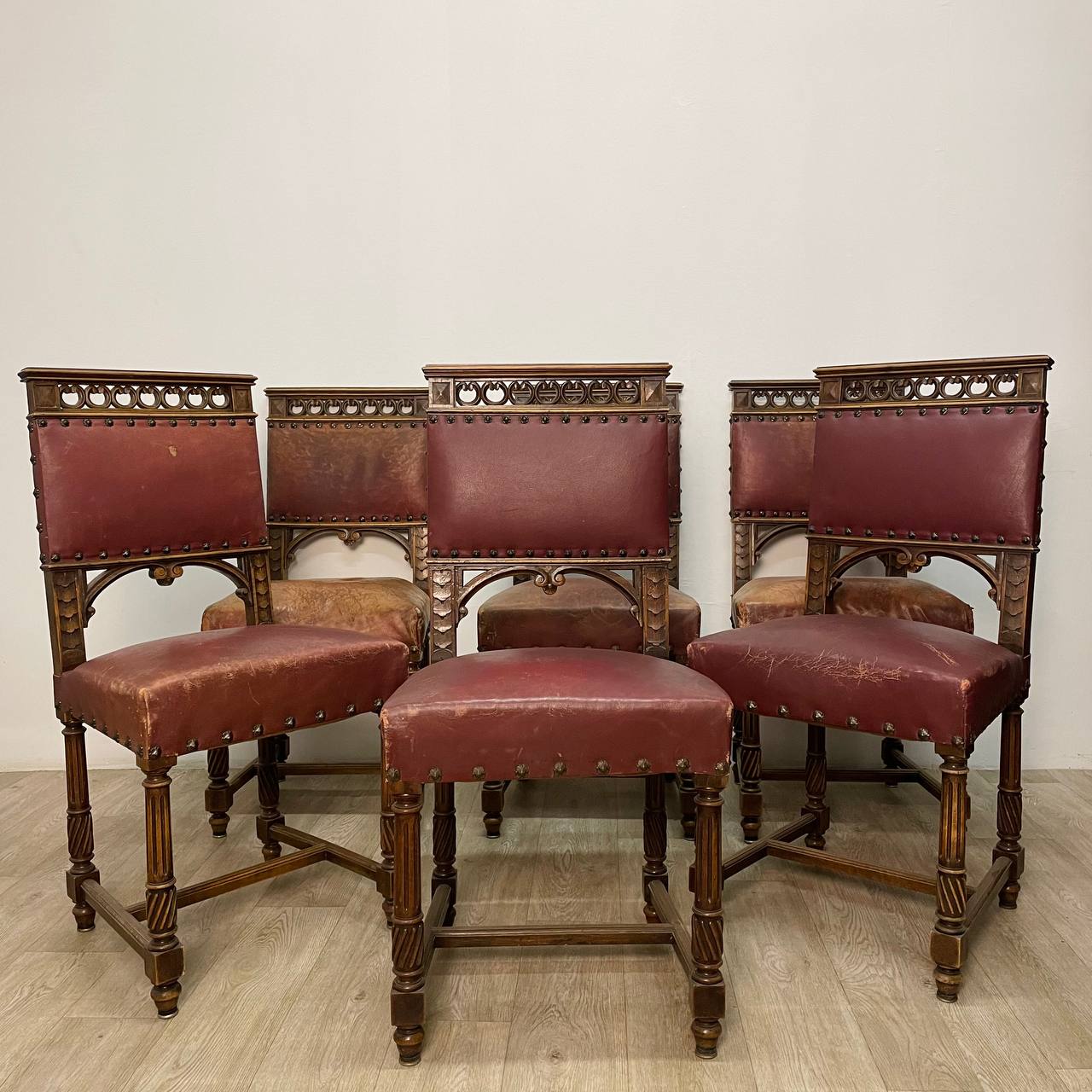 Гарнитур антикварных стульев 6 шт