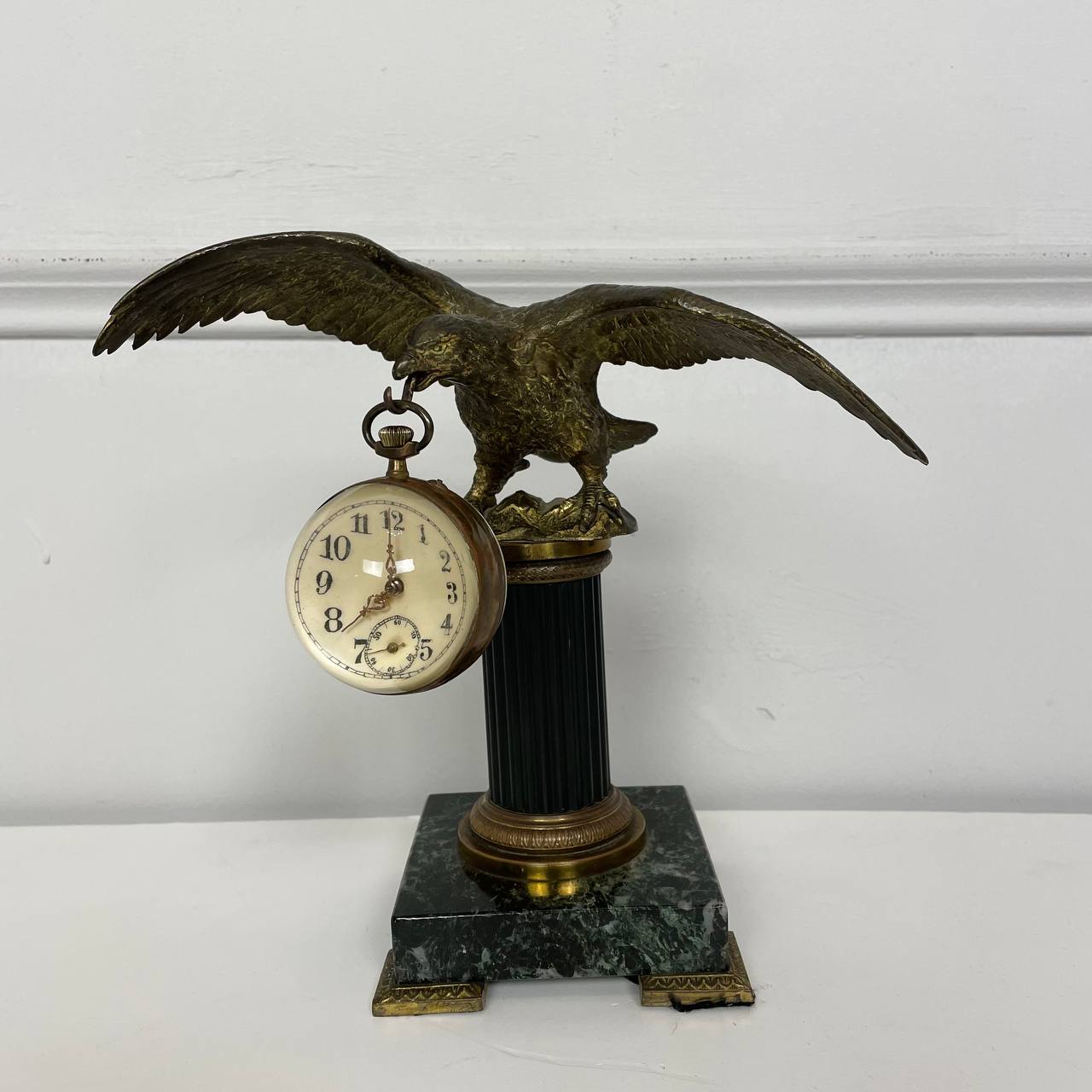 Антикварные часы «Орёл»