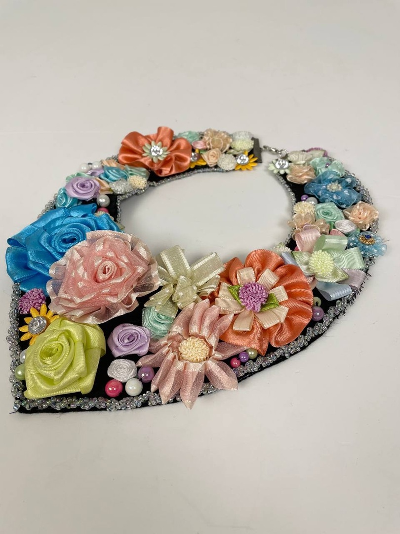 Декоративный воротник-ожерелье