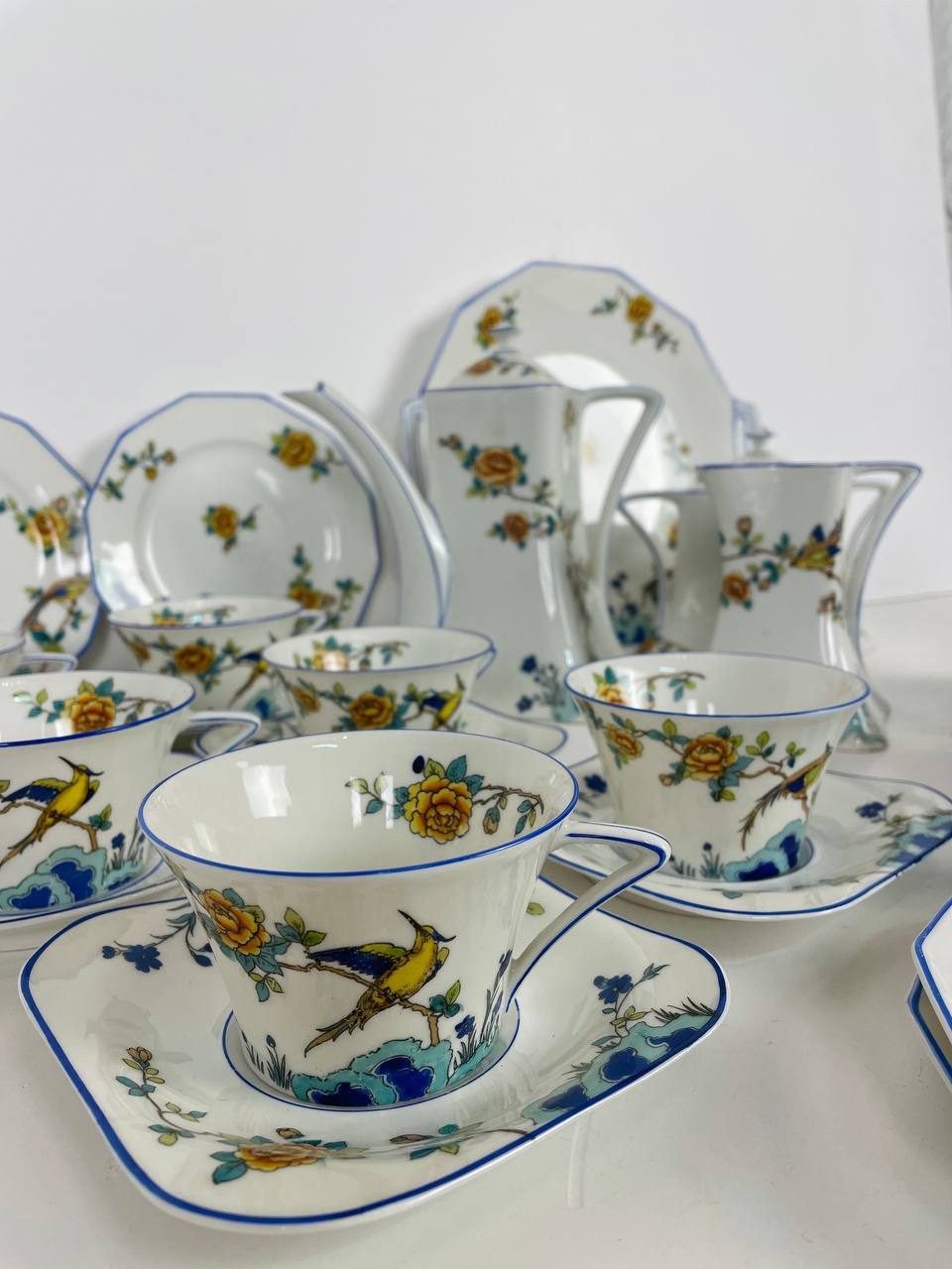 Антикварный сервиз