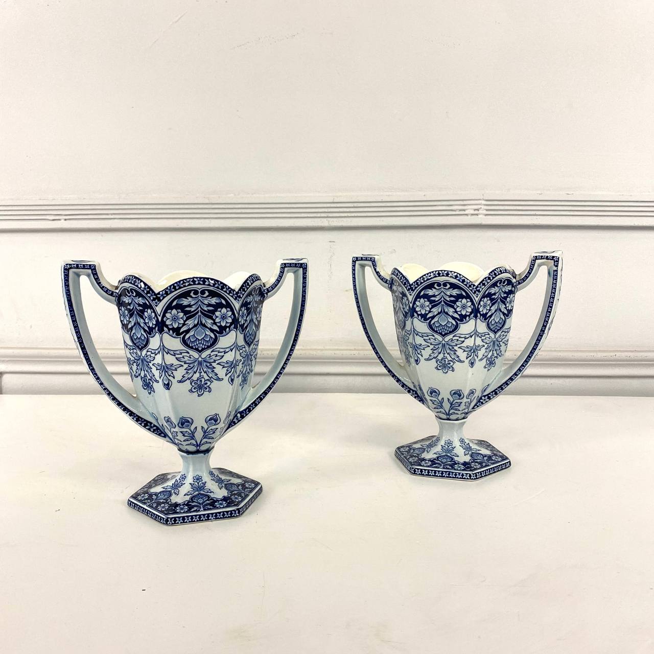 Антикварные вазы