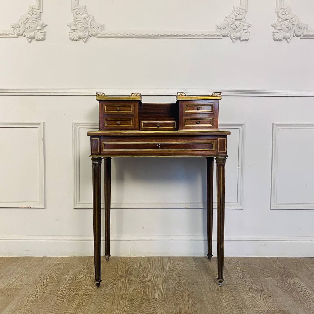 Антикварное бюро