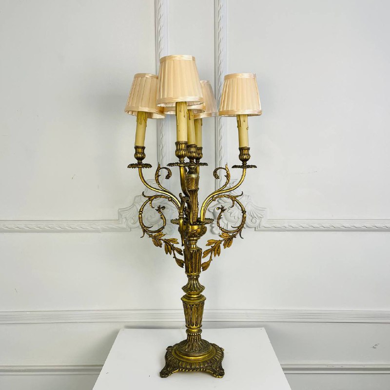 Антикварная лампа