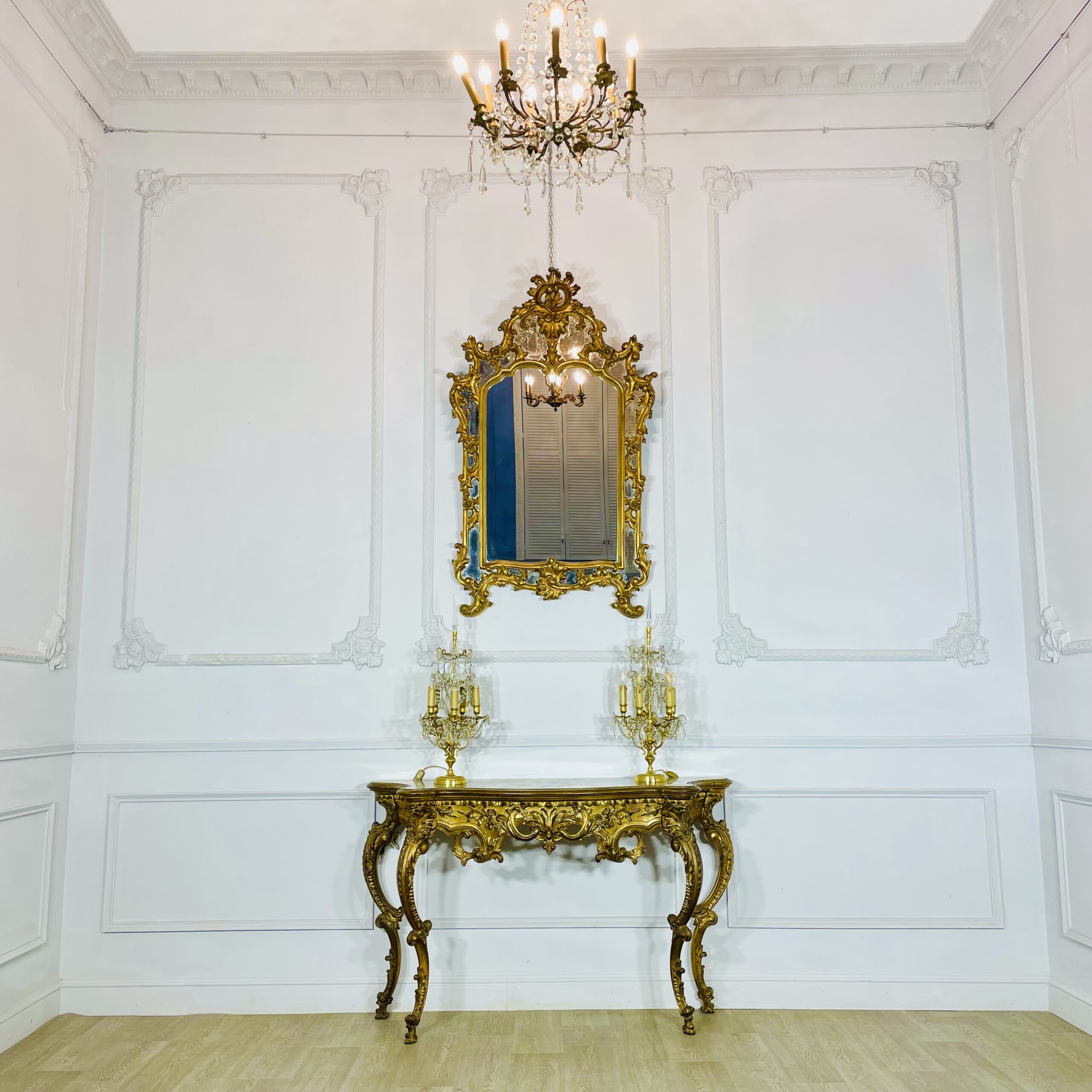 Антикварное Зеркало с консолью.