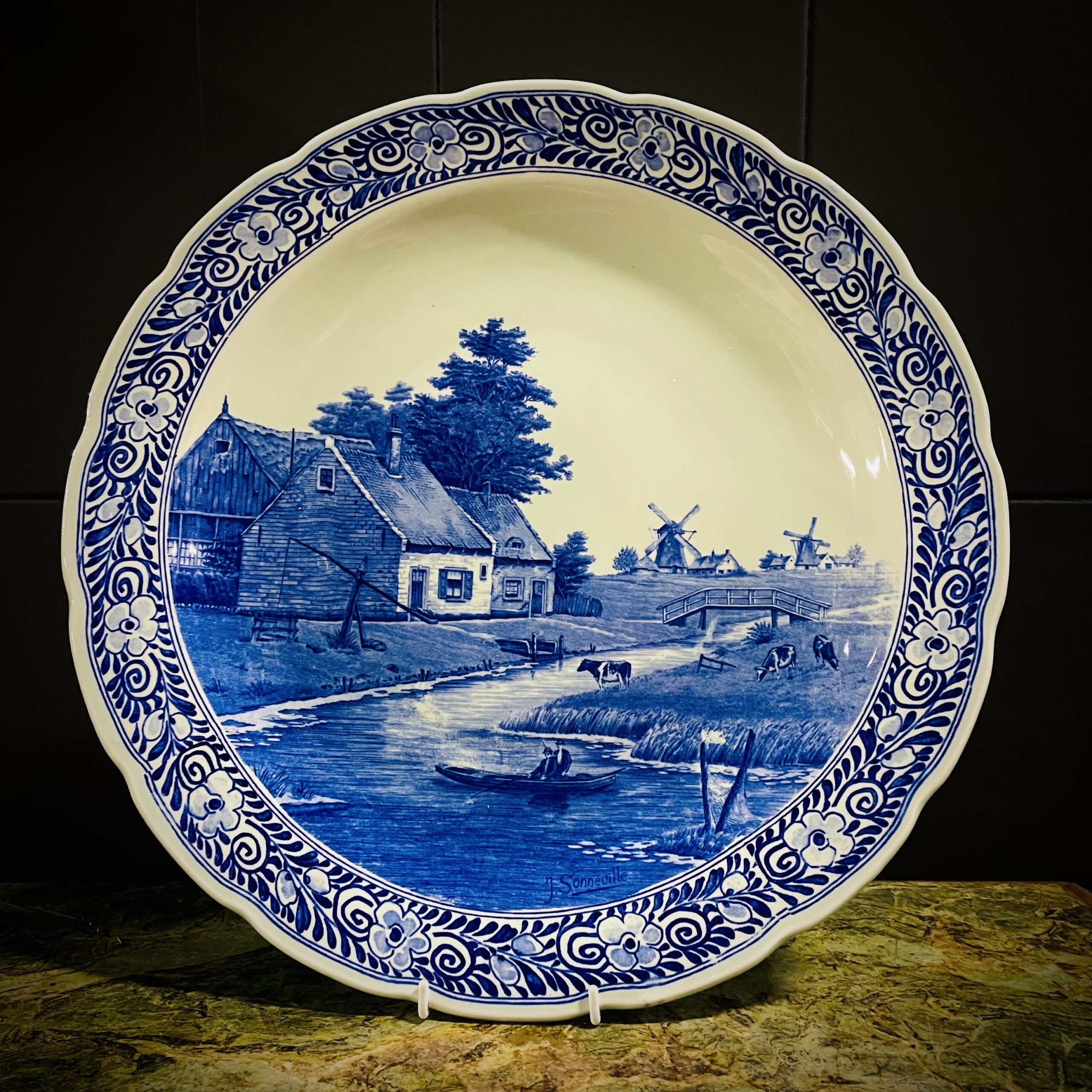 Блюдо антикварное.