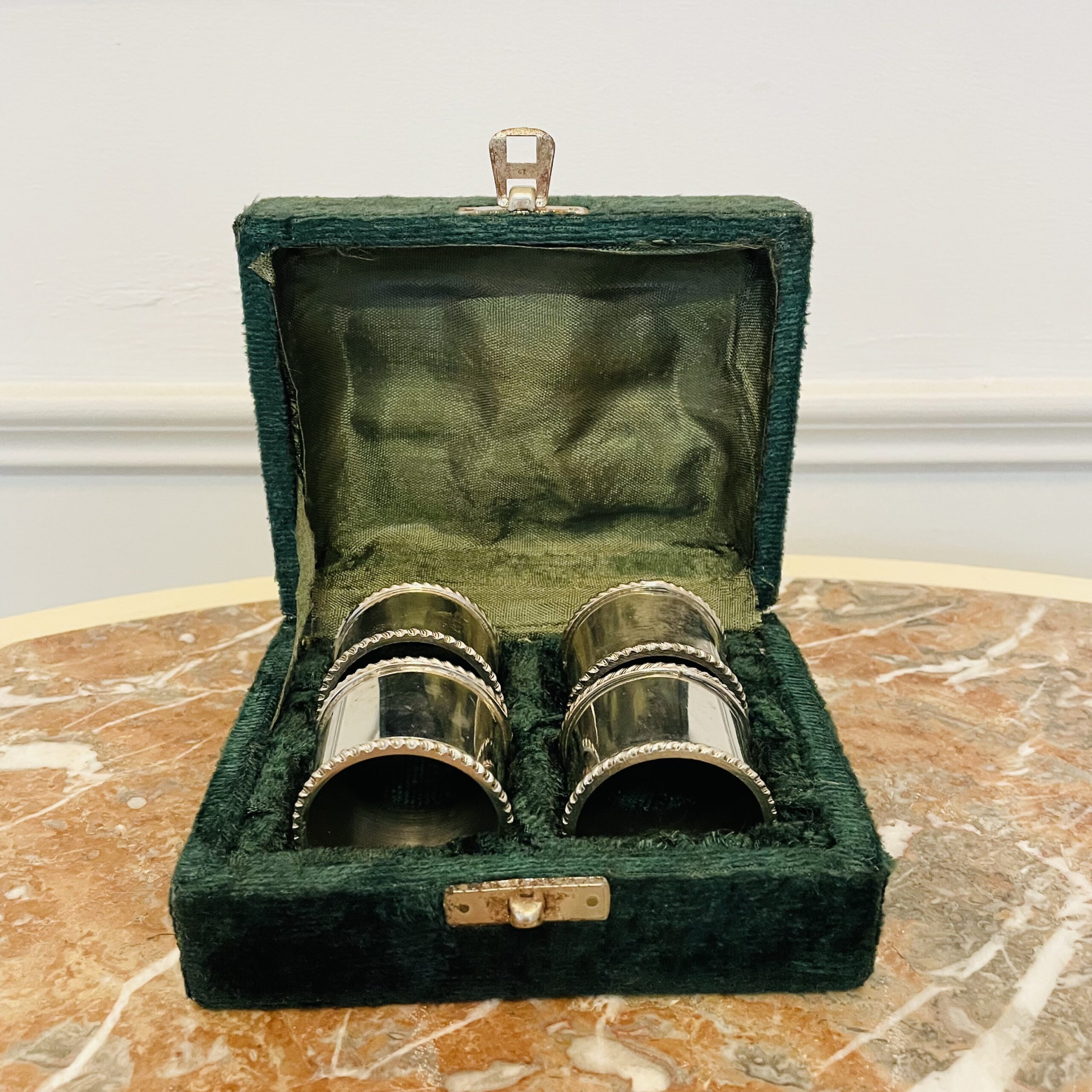 Кольца для салфеток антикварные.