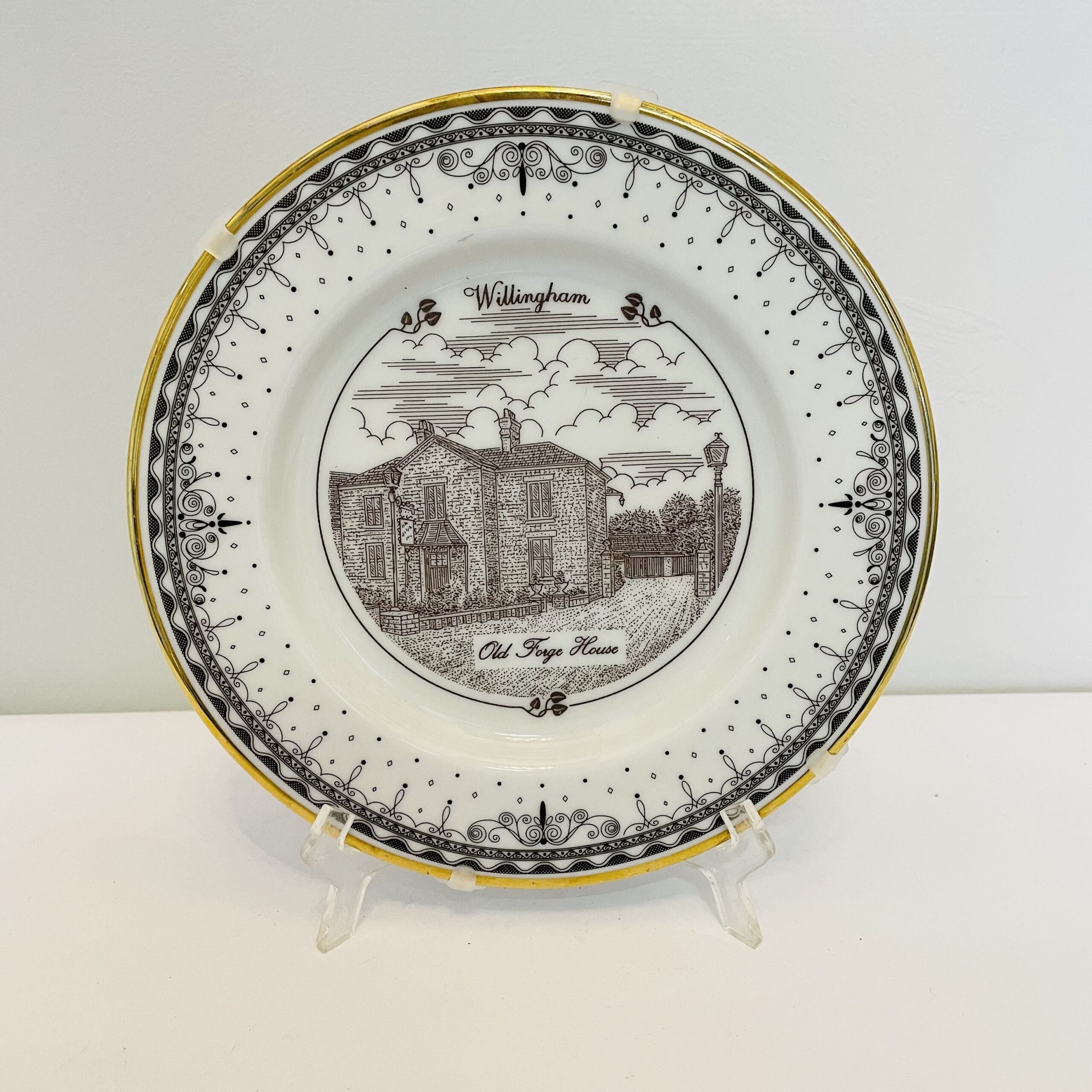 Пять коллекционных декоративных тарелочек с видами города Уиллингхэм.