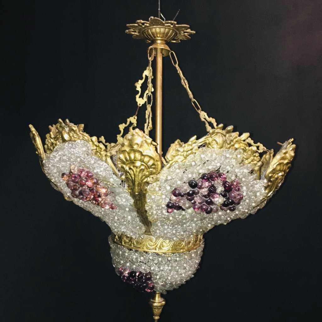 Люстра антикварная.