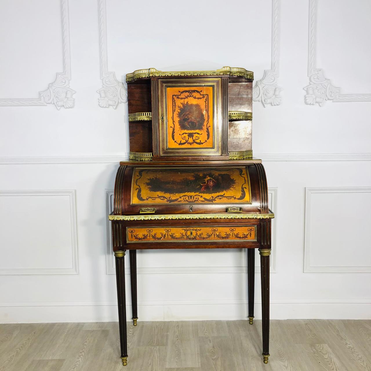 Бюро антикварное конца XIX века.