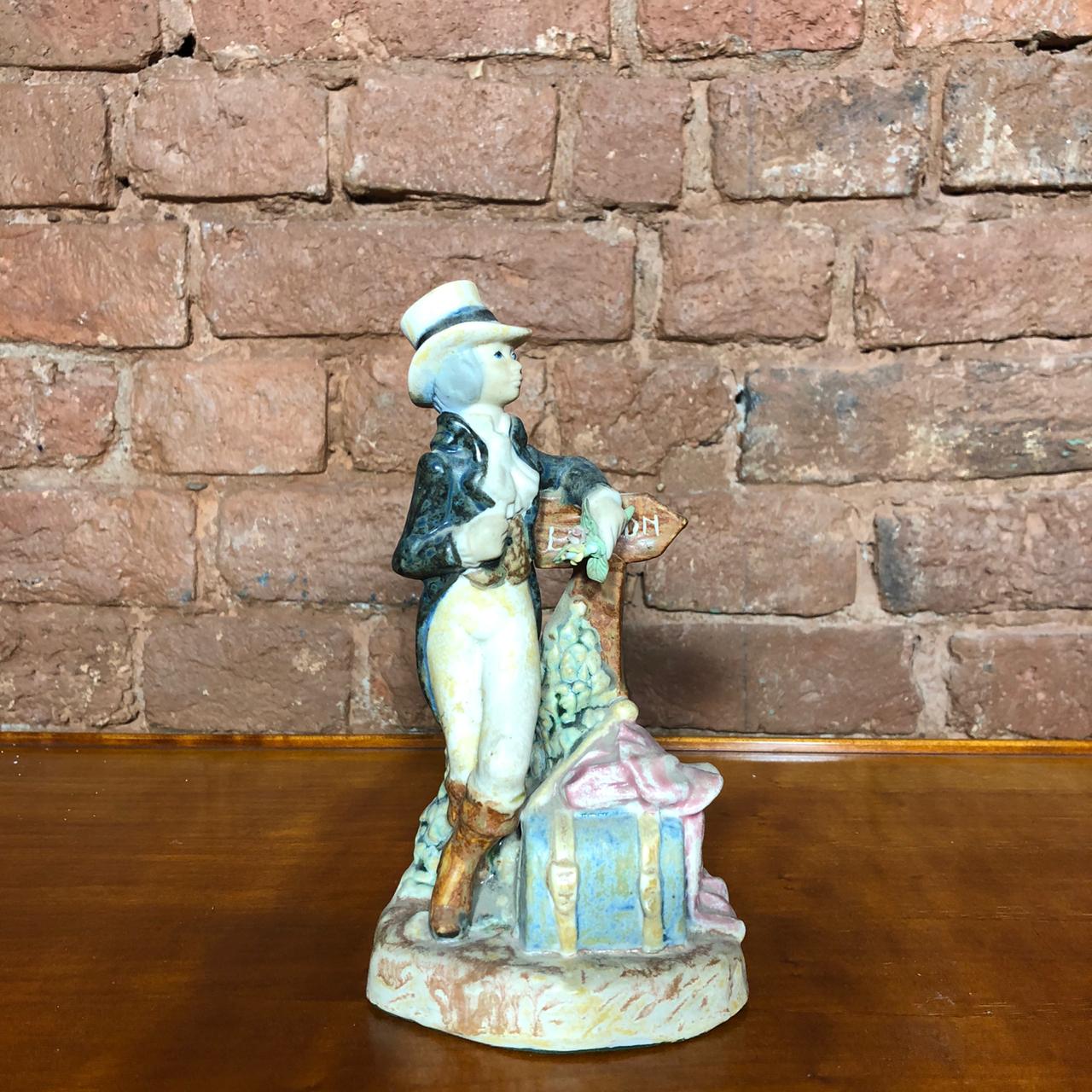 Антикварная статуэтка.