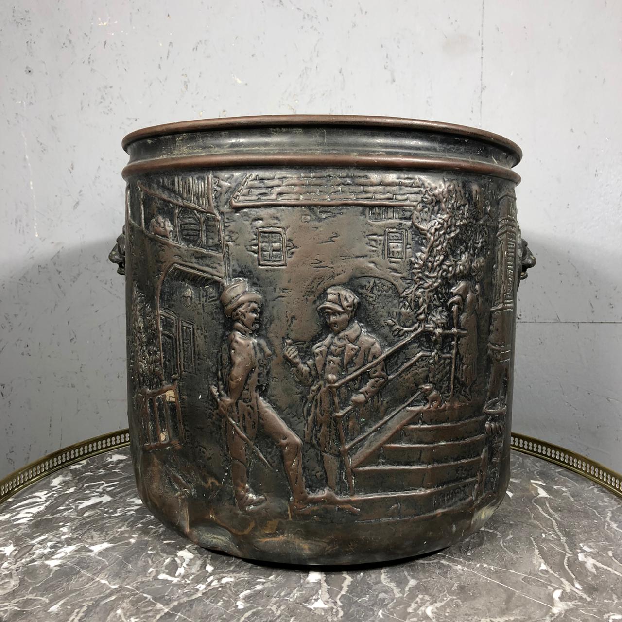 Большое антикварное кашпо начала XX века.