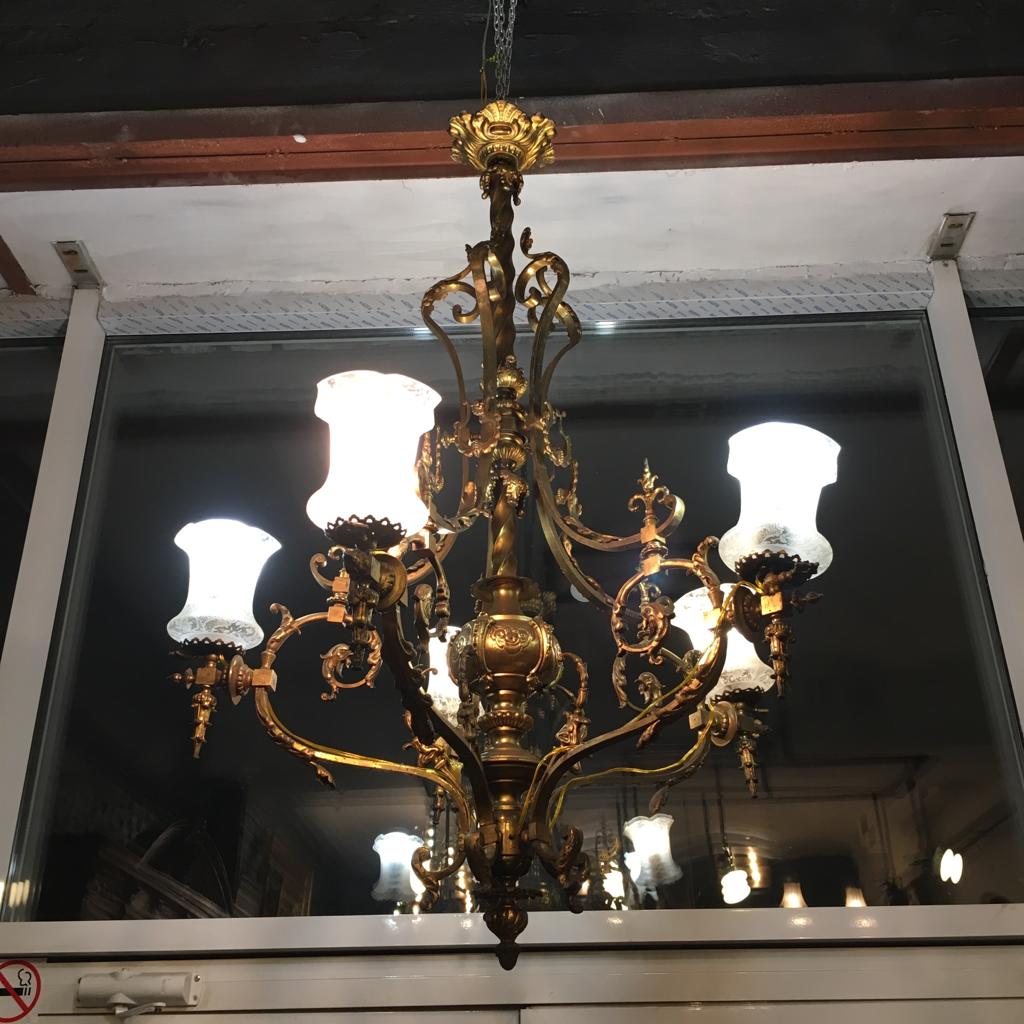 Большая антикварная бронзовая люстра начала XX века.