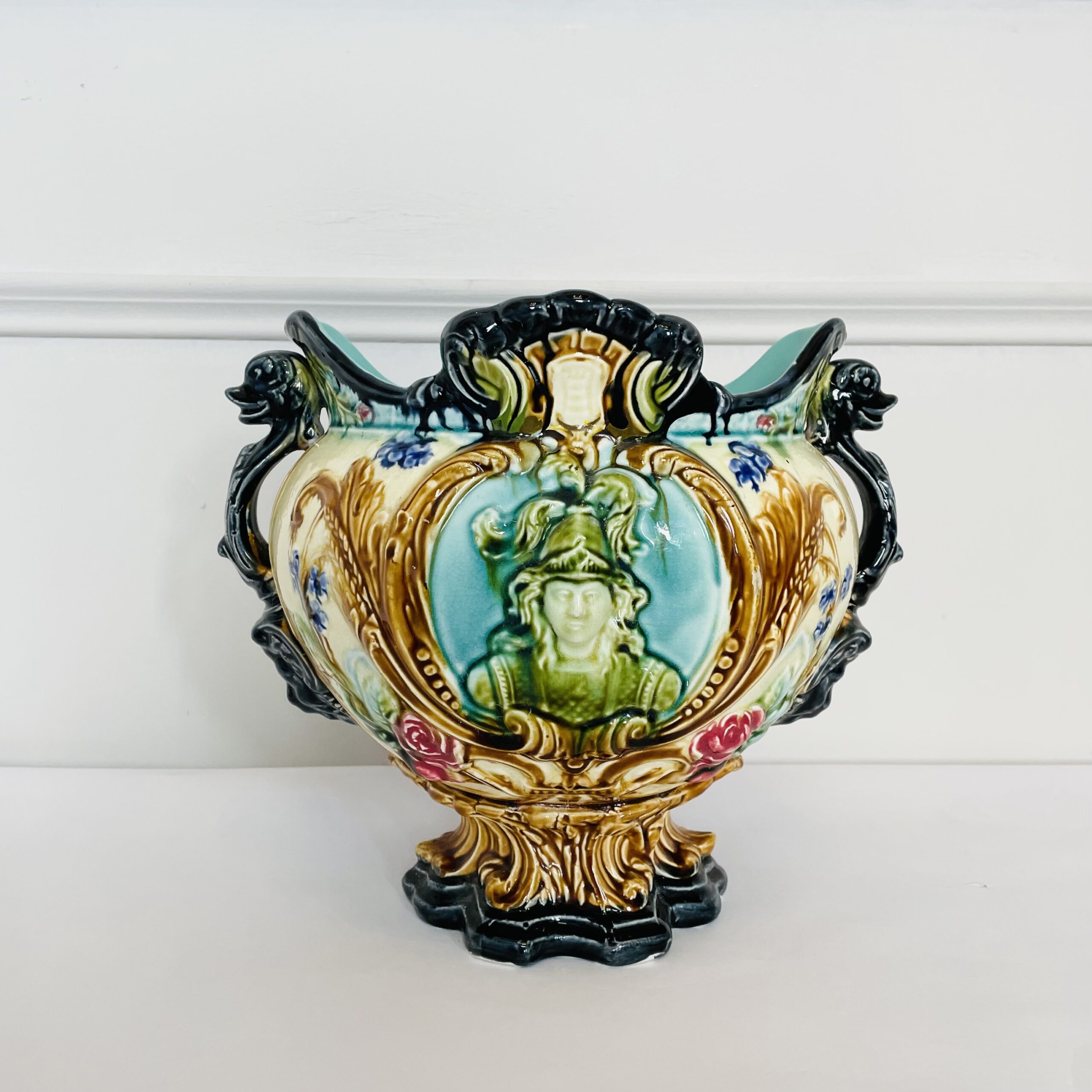 Кашпо антикварное.