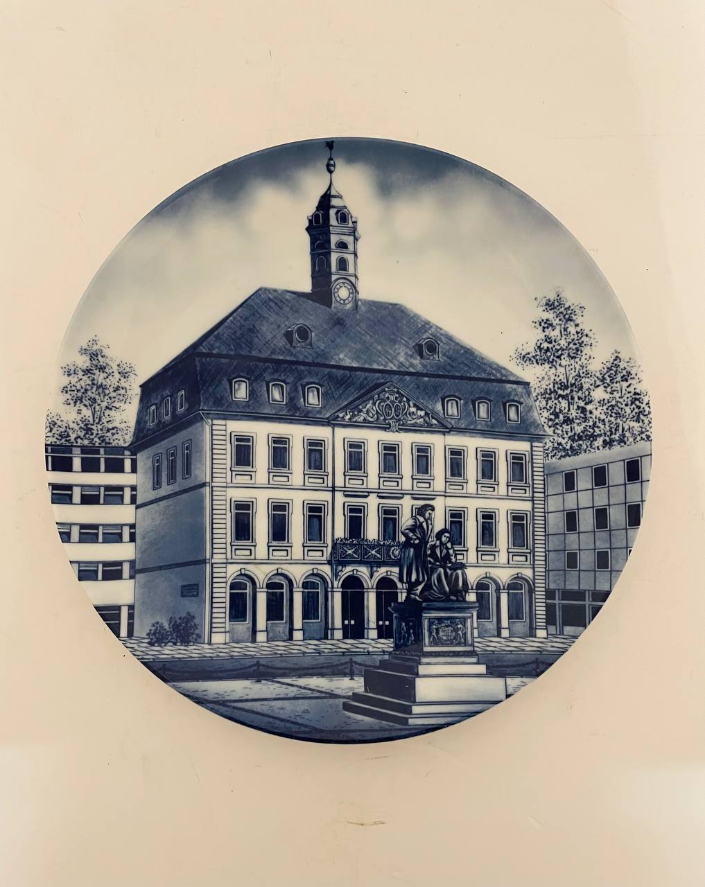 Коллекционная тарелочка «Rathaus Hanau».