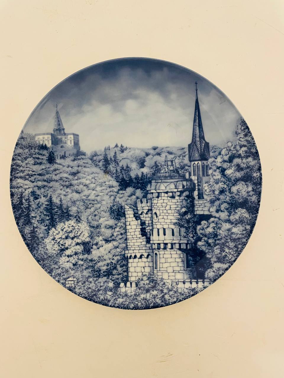 Коллекционная тарелочка «Löwenburg u.Herkules in Kassel».