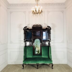 Диван кабинетный антикварный в викторианском стиле XIX века