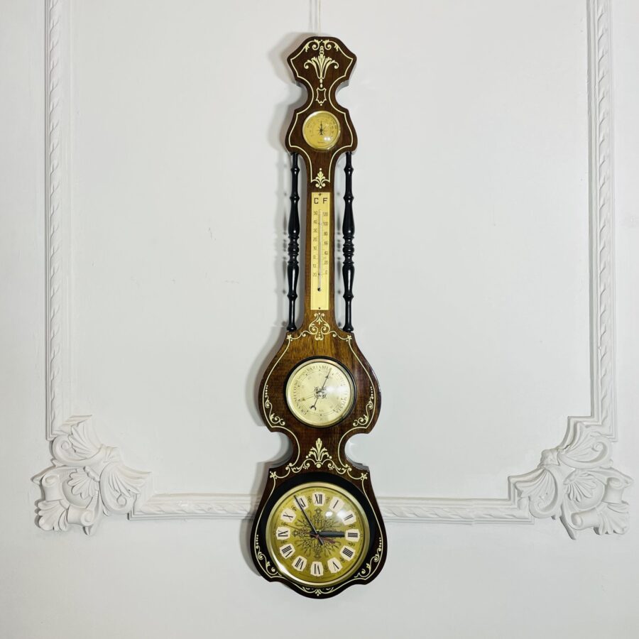 Винтажные настенные часы с барометром, компасом и градусником второй половины XX века, Европа.