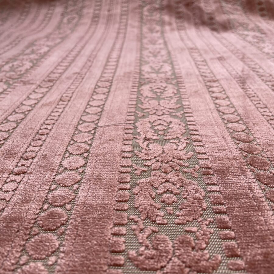 Велюр винтажный коралловый для перетяжки мебели с орнаментом 