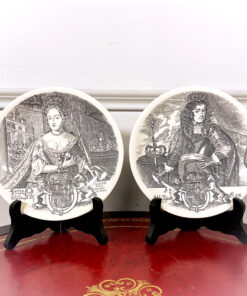 Пара коллекционных тарелочек с английскими монархами. 1960-1980 годы, Англия, Веджвудский фарфор